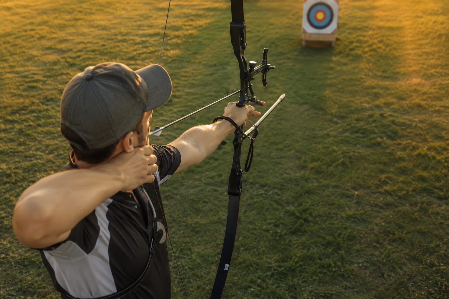 Bow Hand Position for Recurve vs Compound